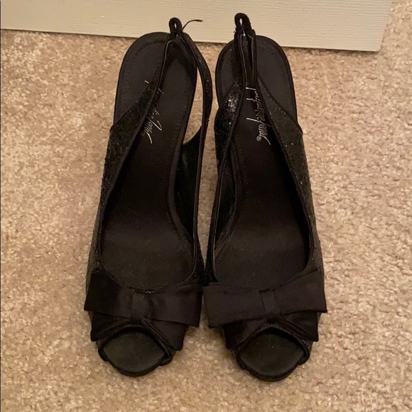 Jacqueline Ferrar Black Sparkly Heels with Bow - Picture 1 of 4